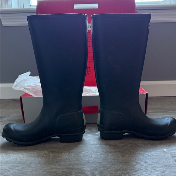 Hunter Classic Black Waterproof Boots - Picture 4 of 8